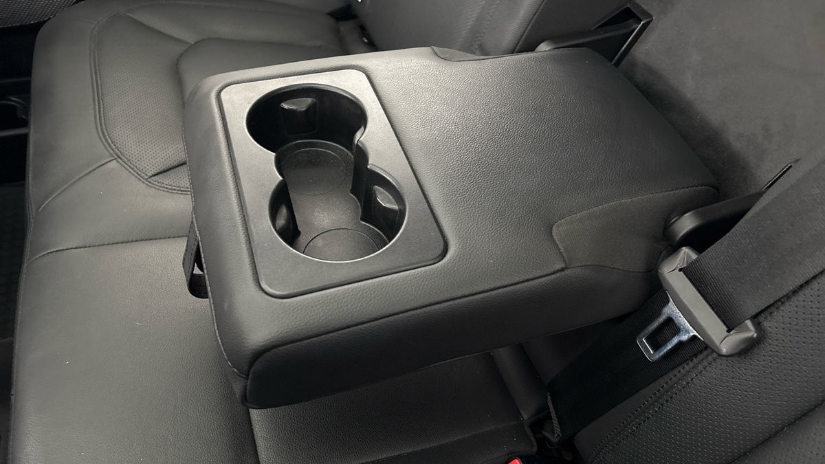 Land Rover Defender 90 Image 9