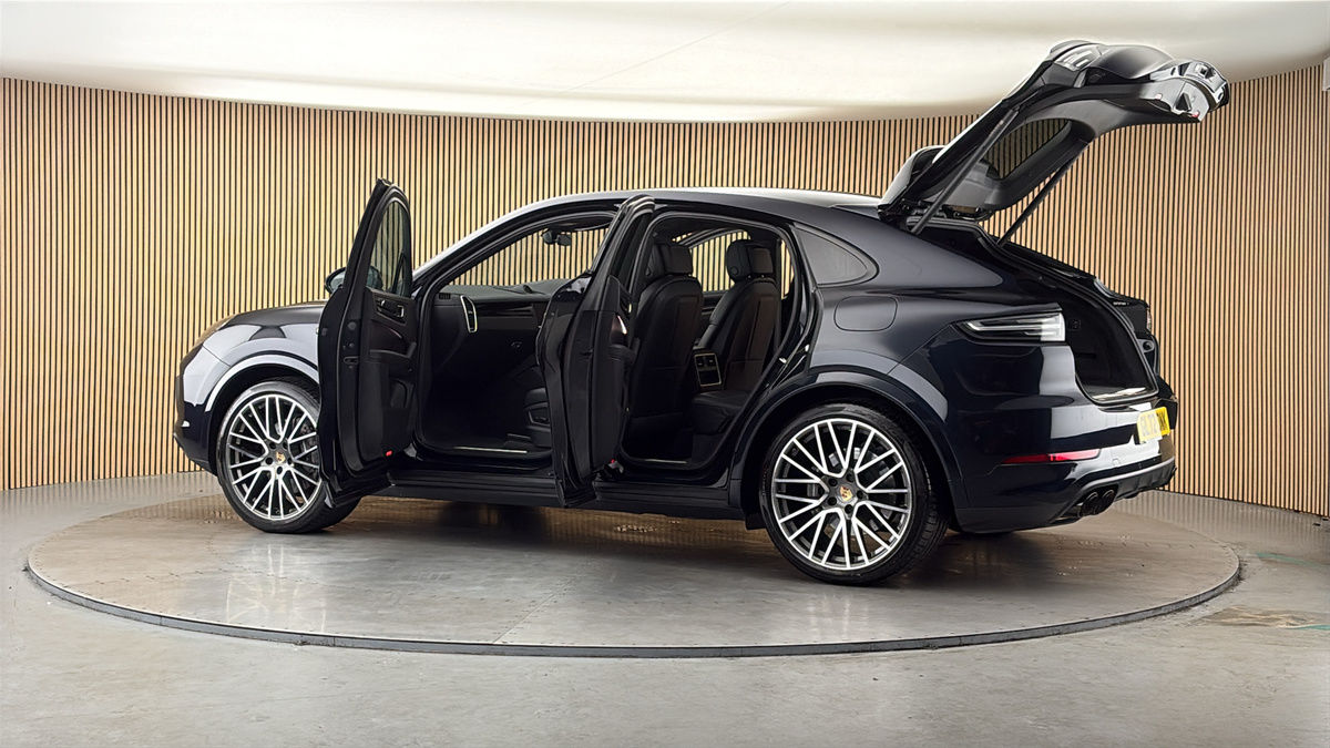 More views of Porsche Cayenne