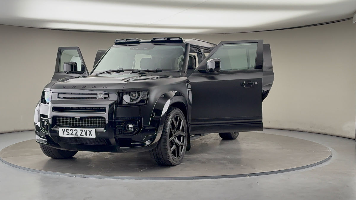 More views of Land Rover Defender 110