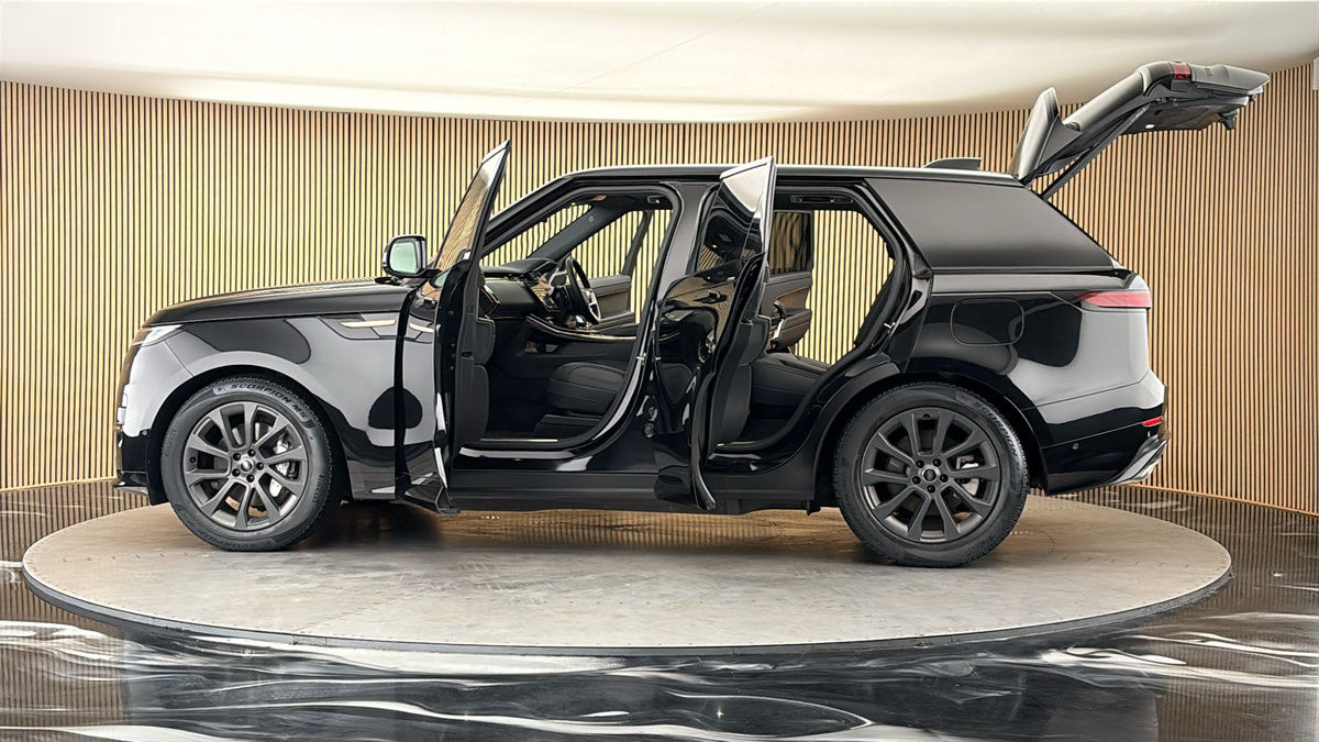 More views of Land Rover Range Rover Sport