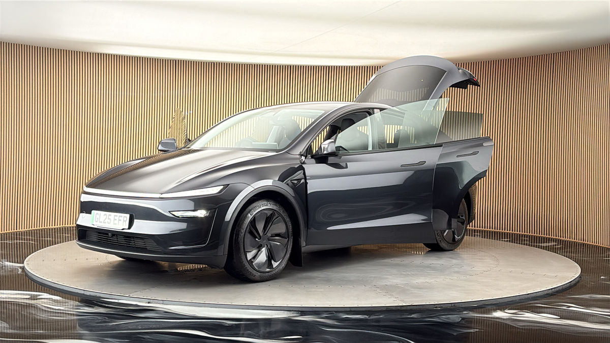 Tesla Model Y Image 22