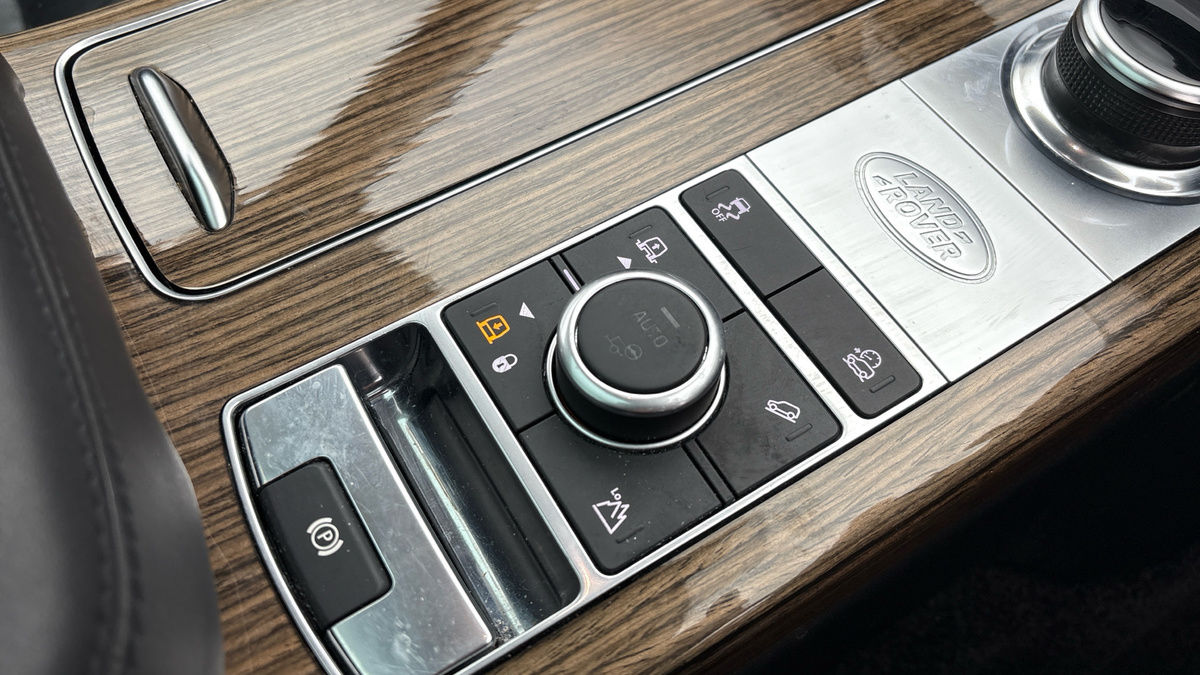 Land Rover Range Rover Image 28