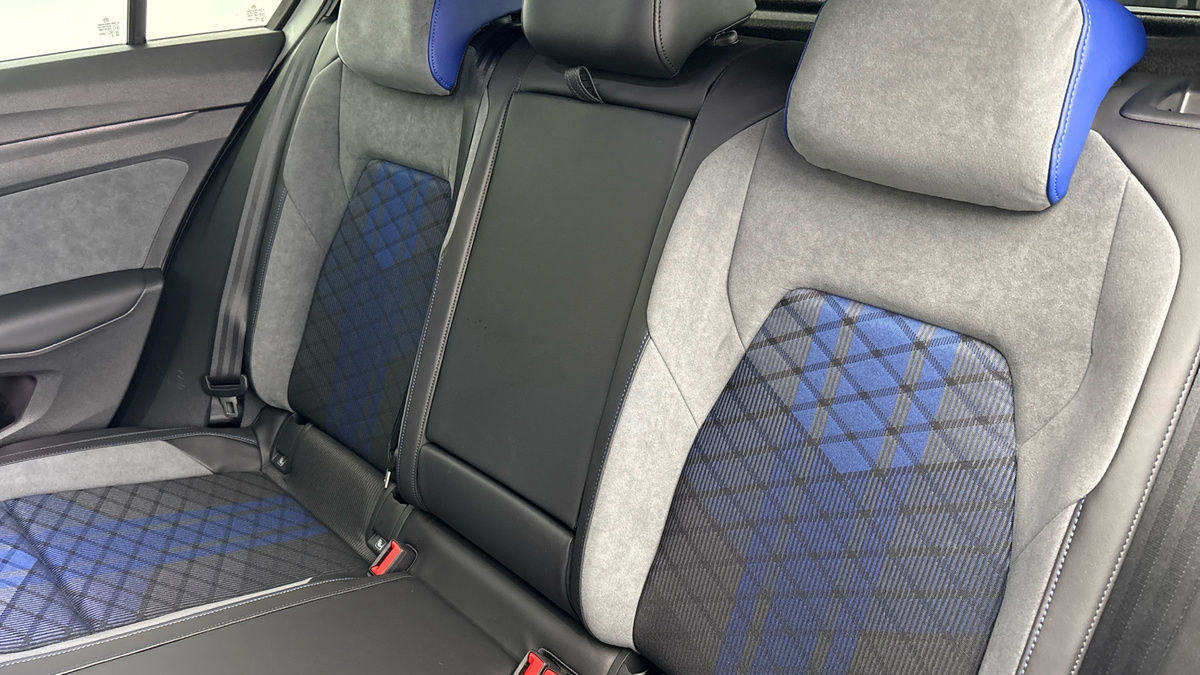 Volkswagen Golf Image 8