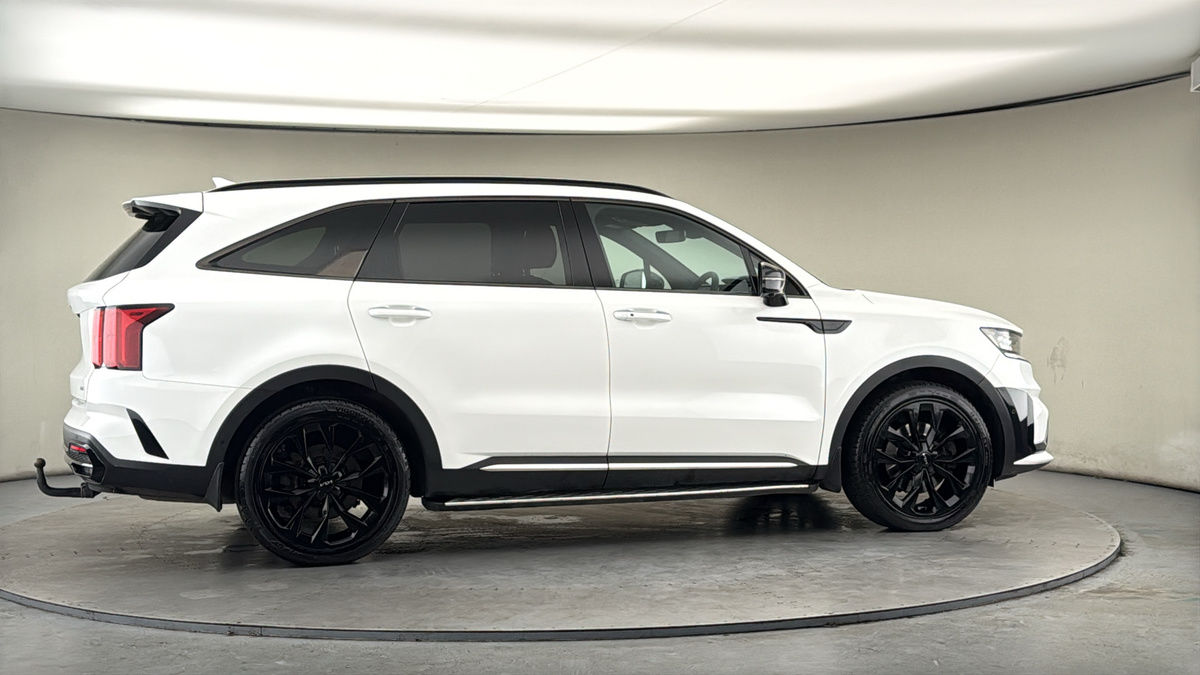 More views of Kia Sorento