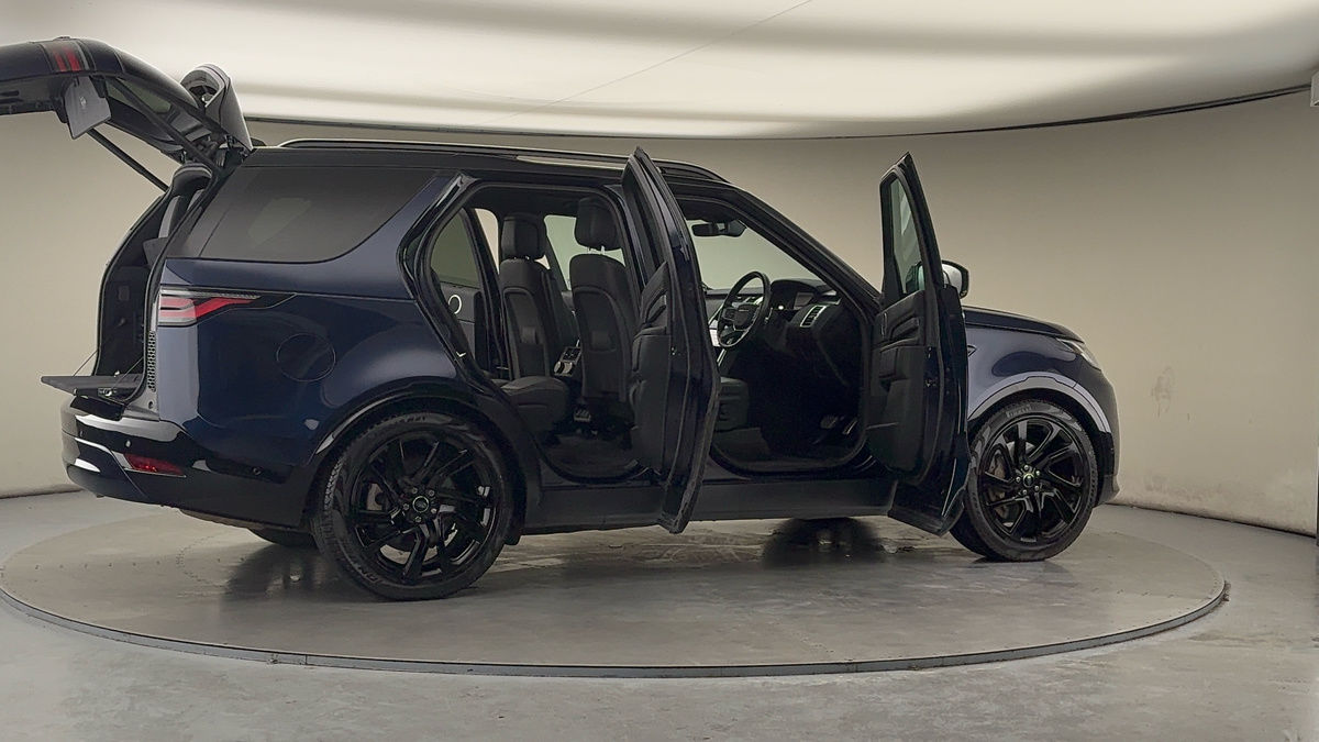 More views of Land Rover Discovery