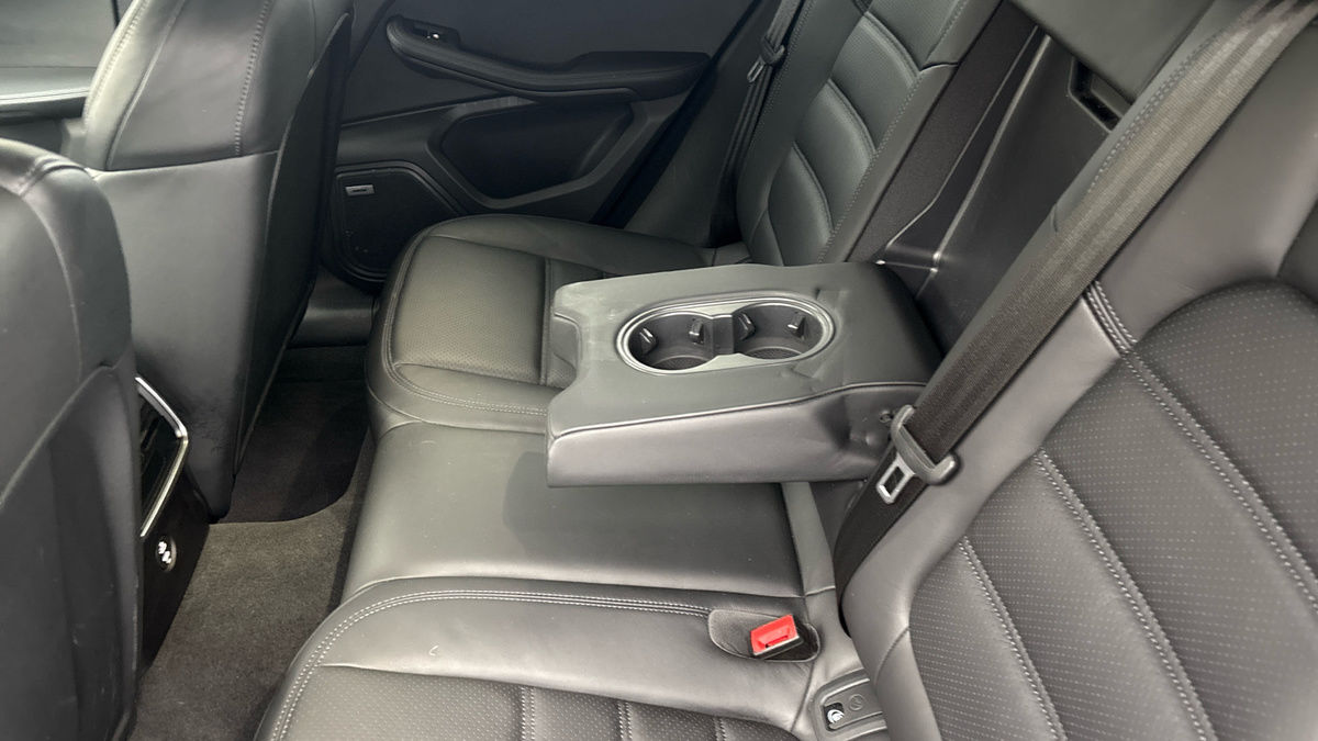 Porsche Macan Image 9