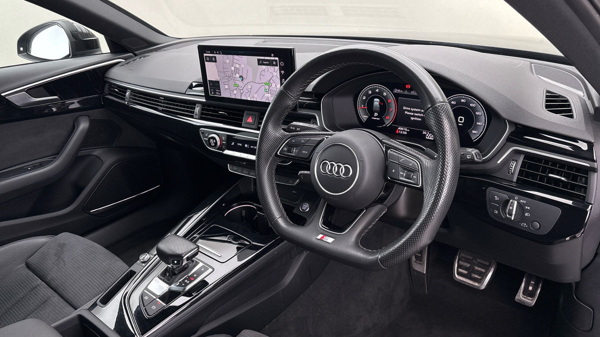 Audi A4 Avant Image 5