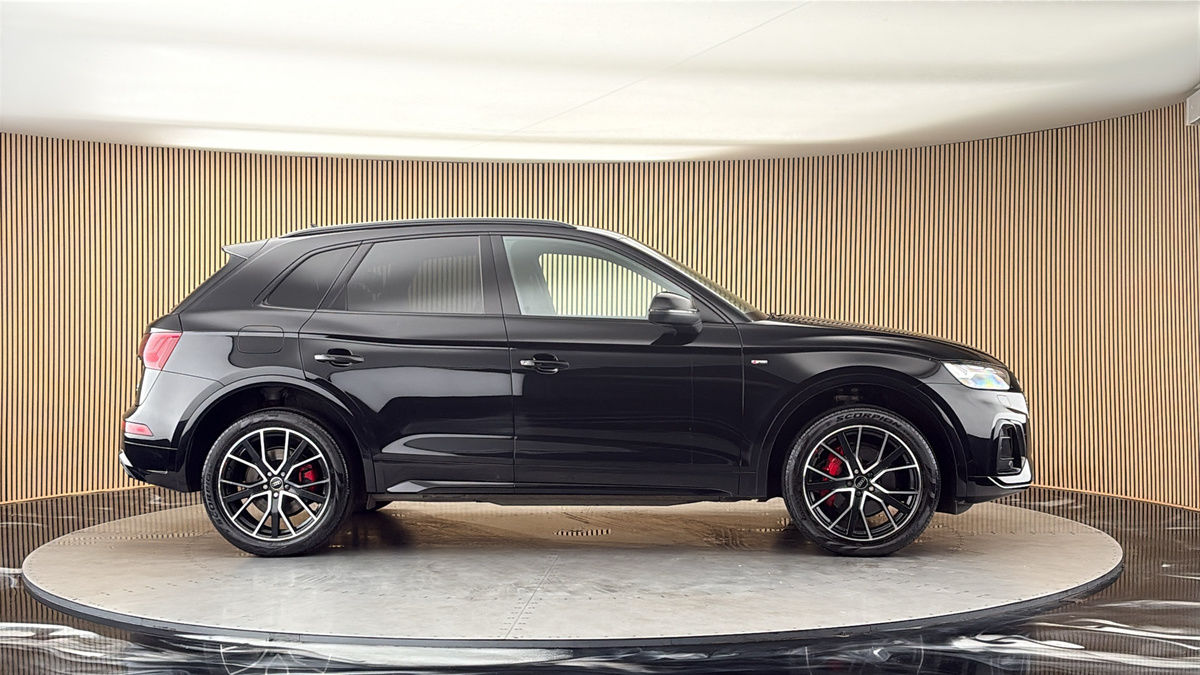 More views of Audi Q5