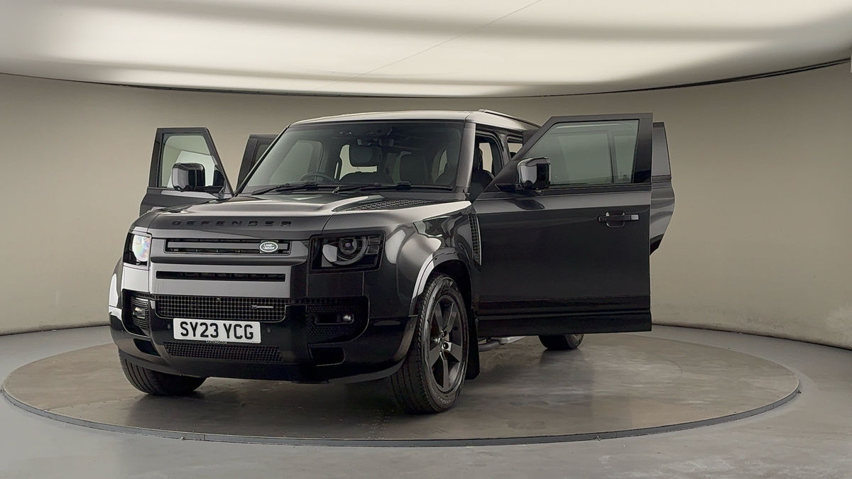 More views of Land Rover Defender 110