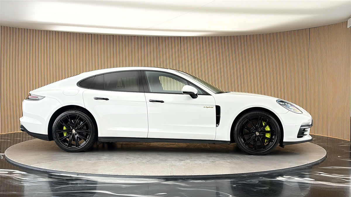 More views of Porsche Panamera