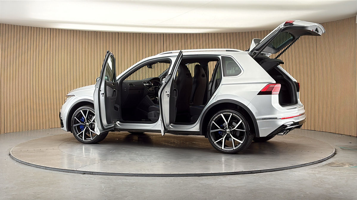 More views of Volkswagen Tiguan