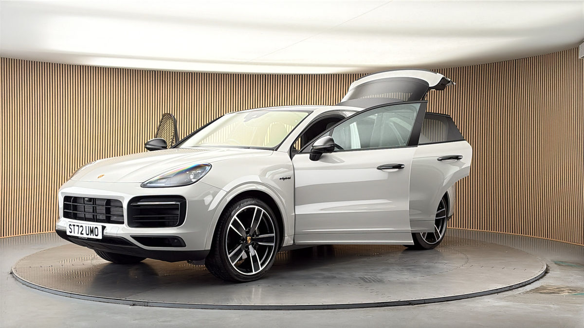 Porsche Cayenne Image 22