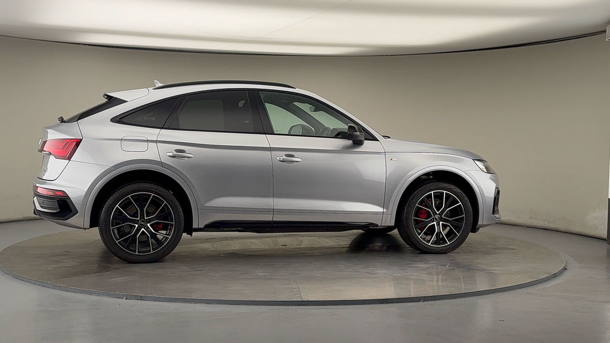 More views of Audi Q5