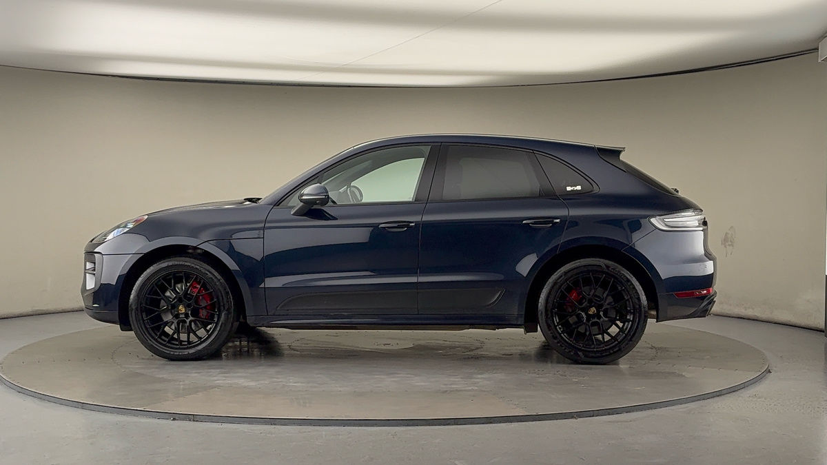 More views of Porsche Macan