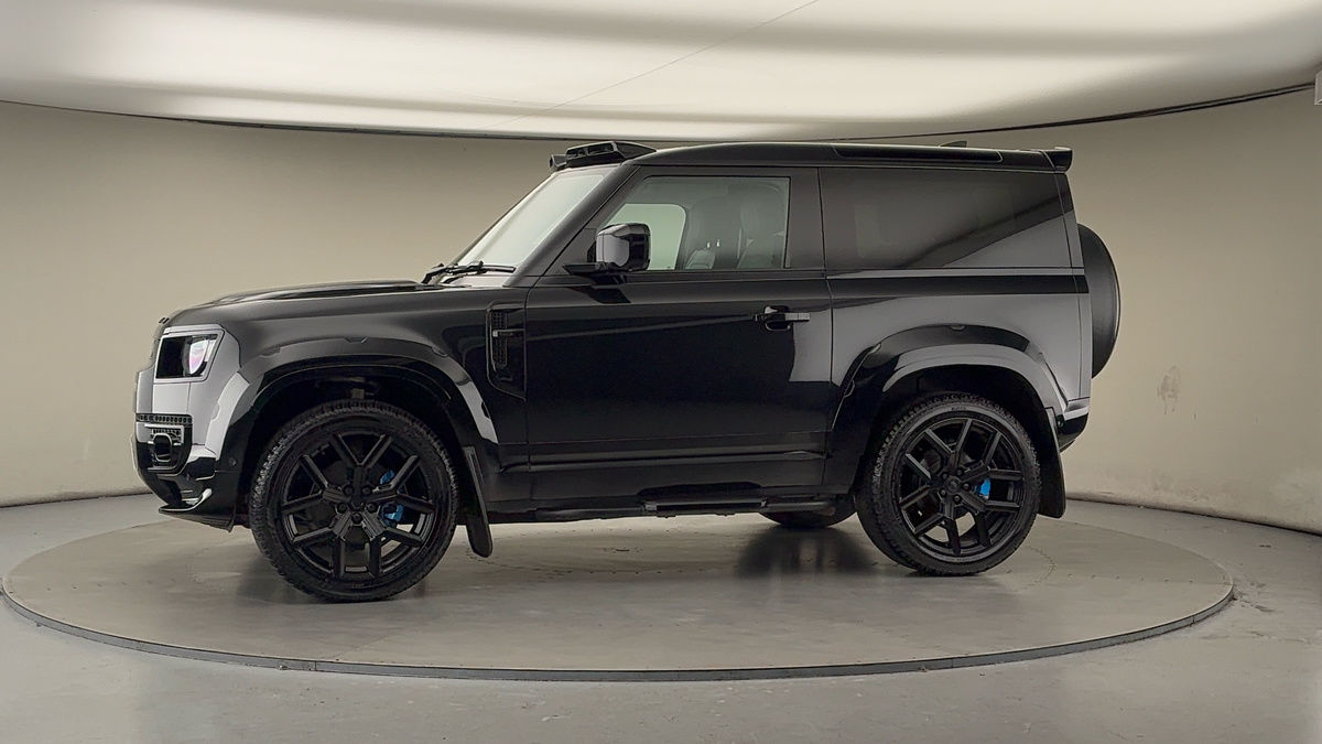 More views of Land Rover Defender 90