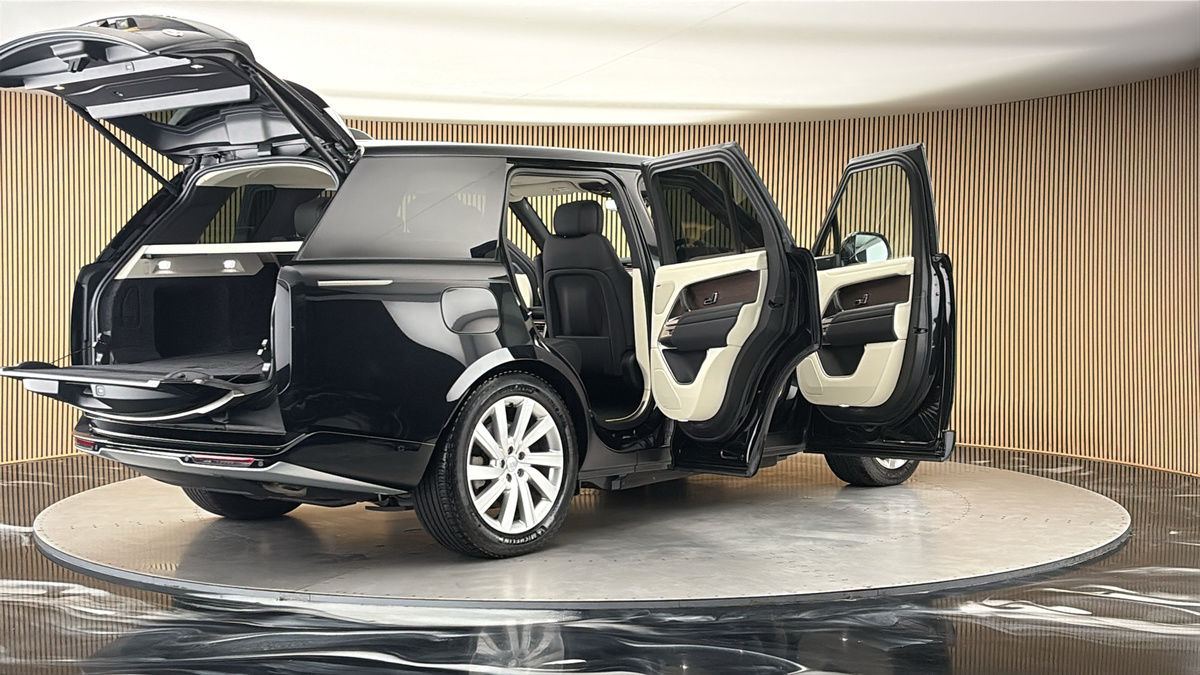 More views of Land Rover Range Rover