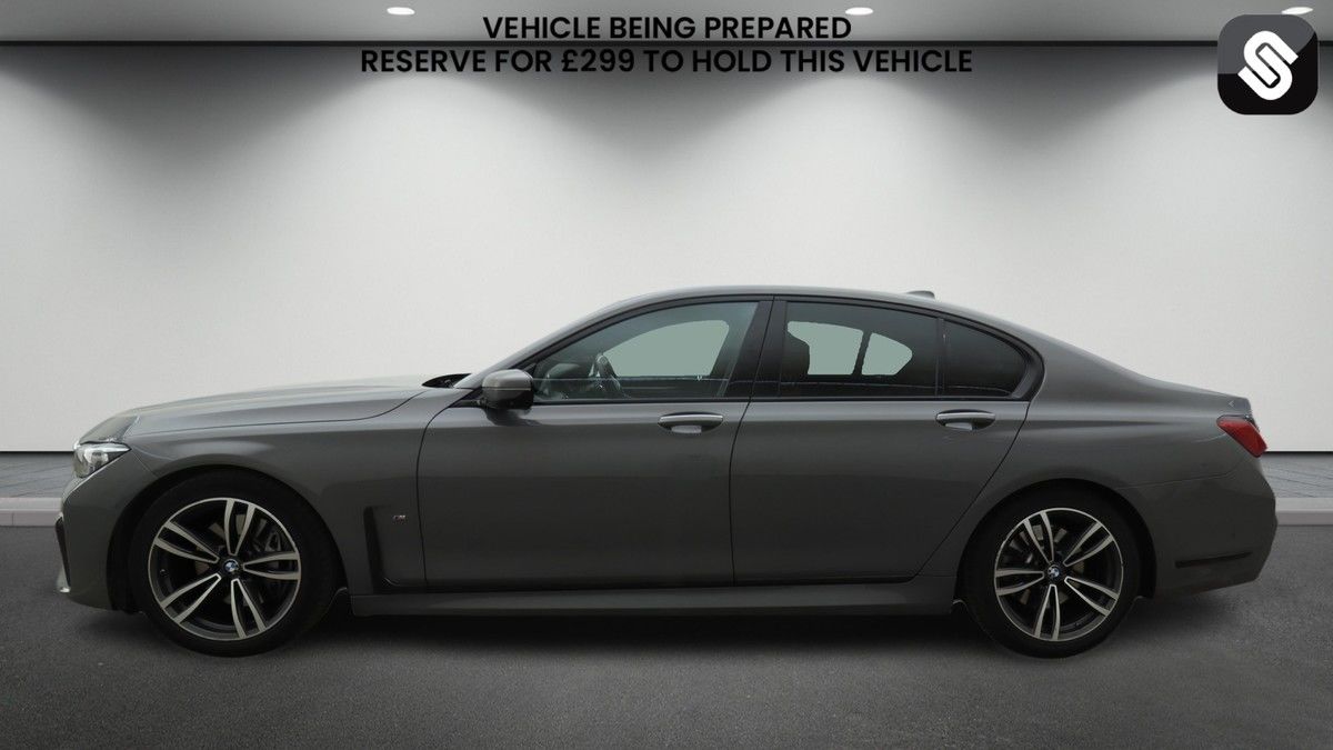 BMW 7 Series Image 6