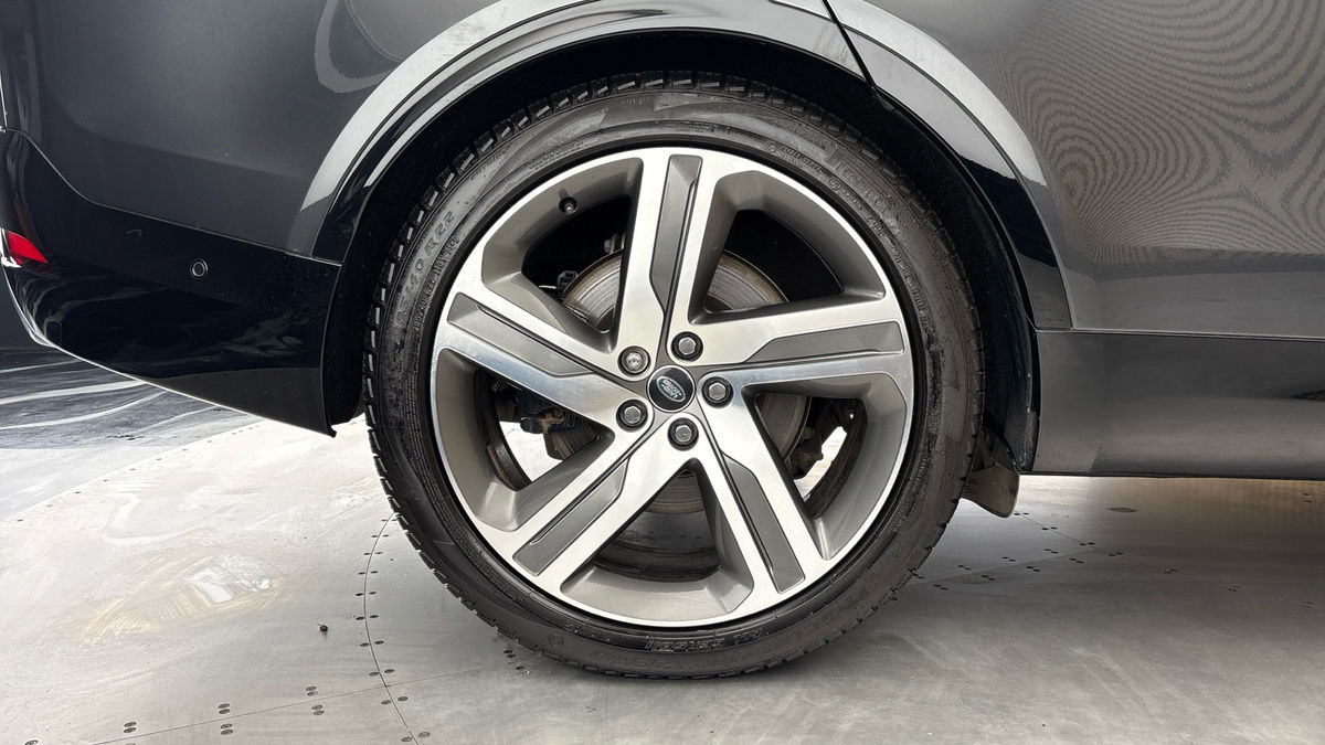 Land Rover Discovery Image 10
