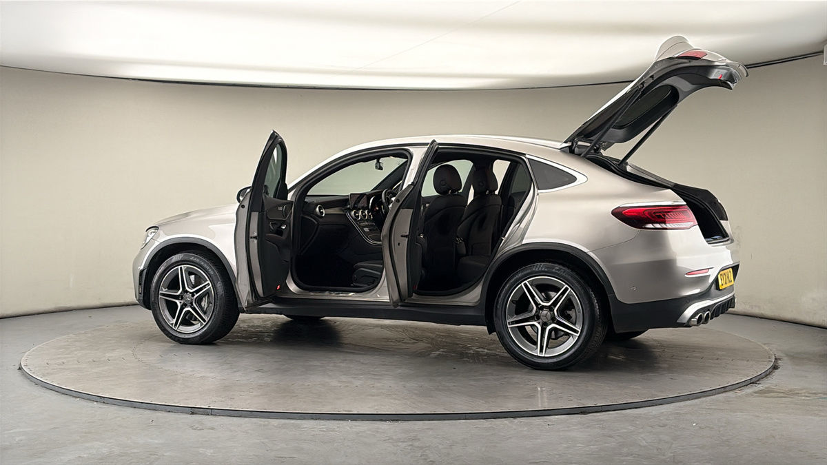 More views of Mercedes-Benz GLC