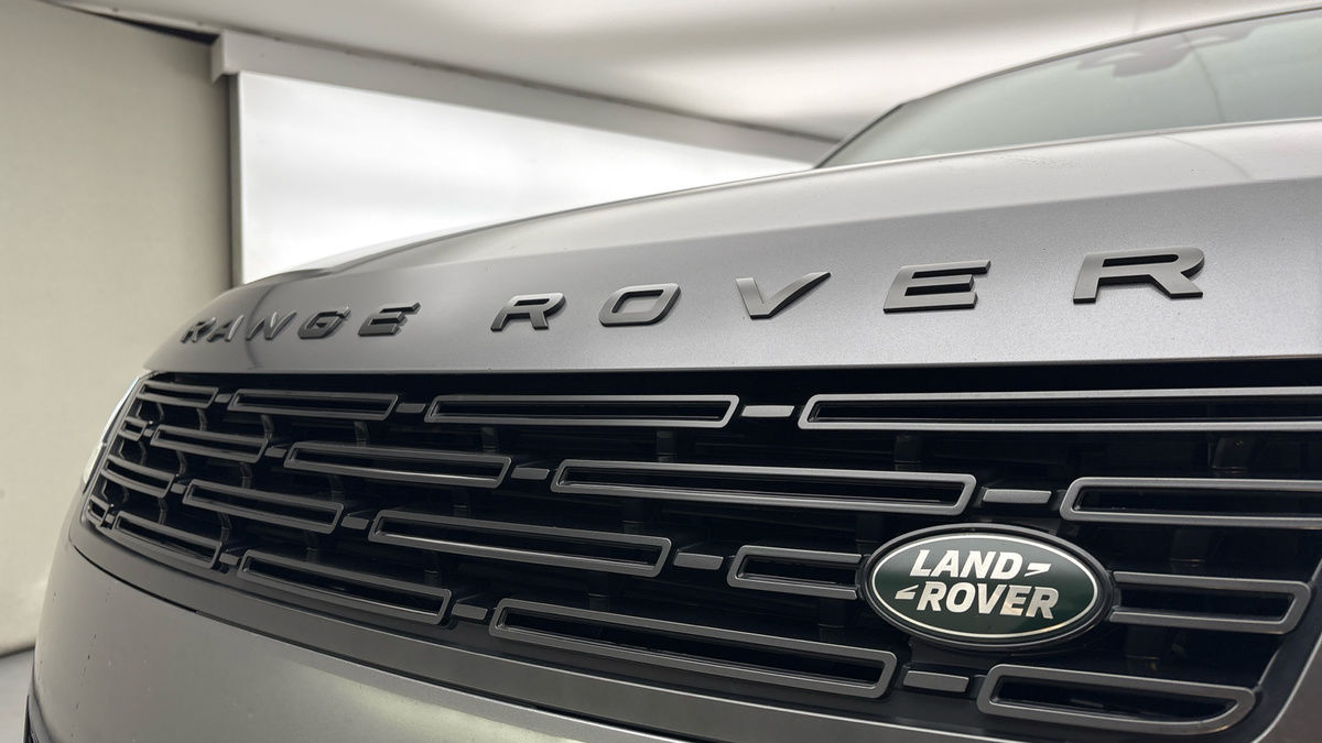Land Rover Range Rover Sport Image 24