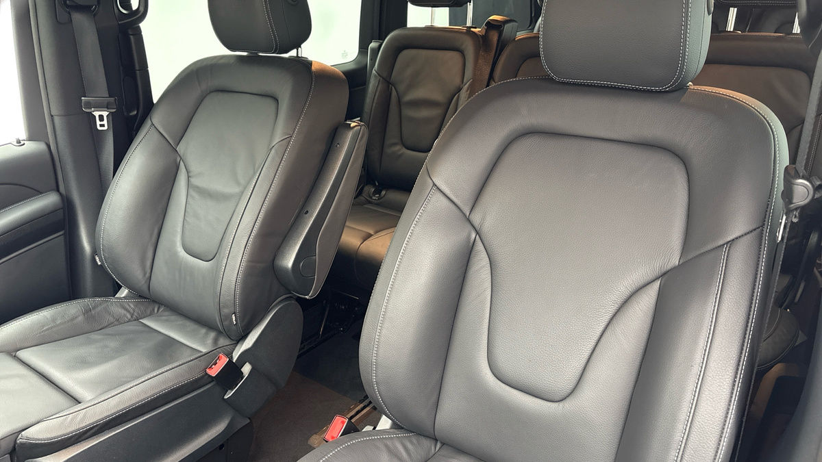 Mercedes-Benz V Class Image 7