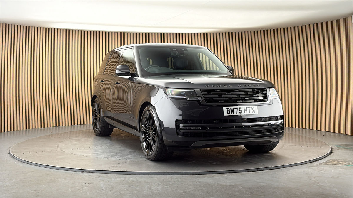 More views of Land Rover Range Rover
