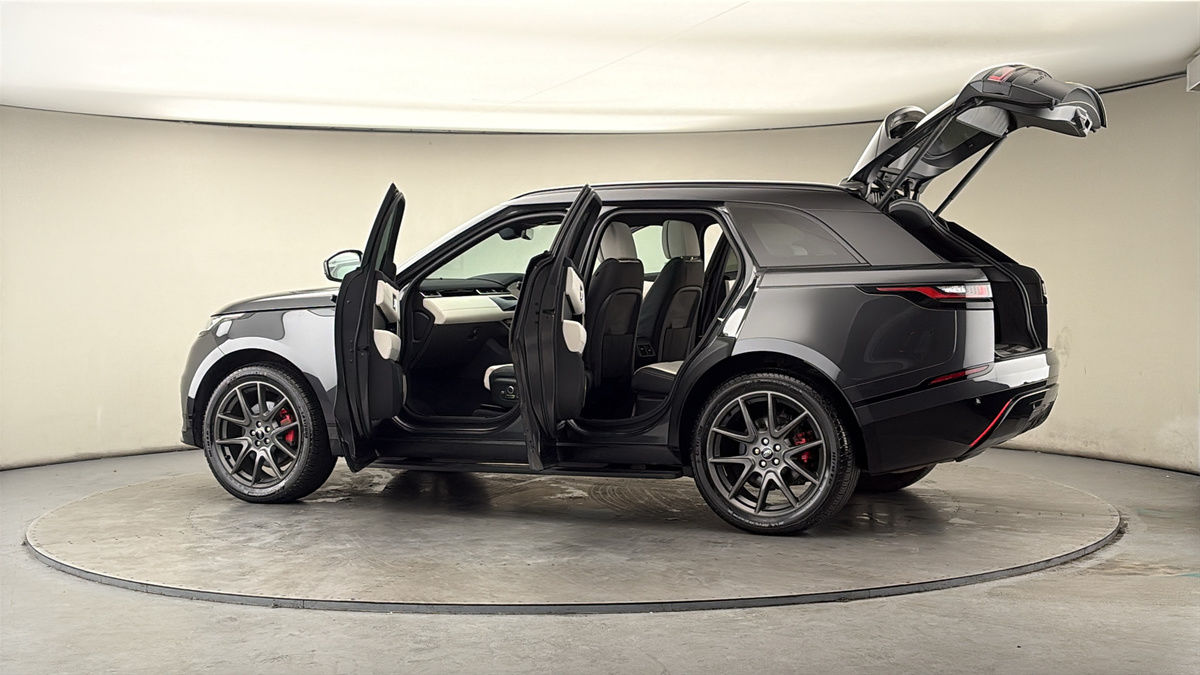 More views of Land Rover Range Rover Velar