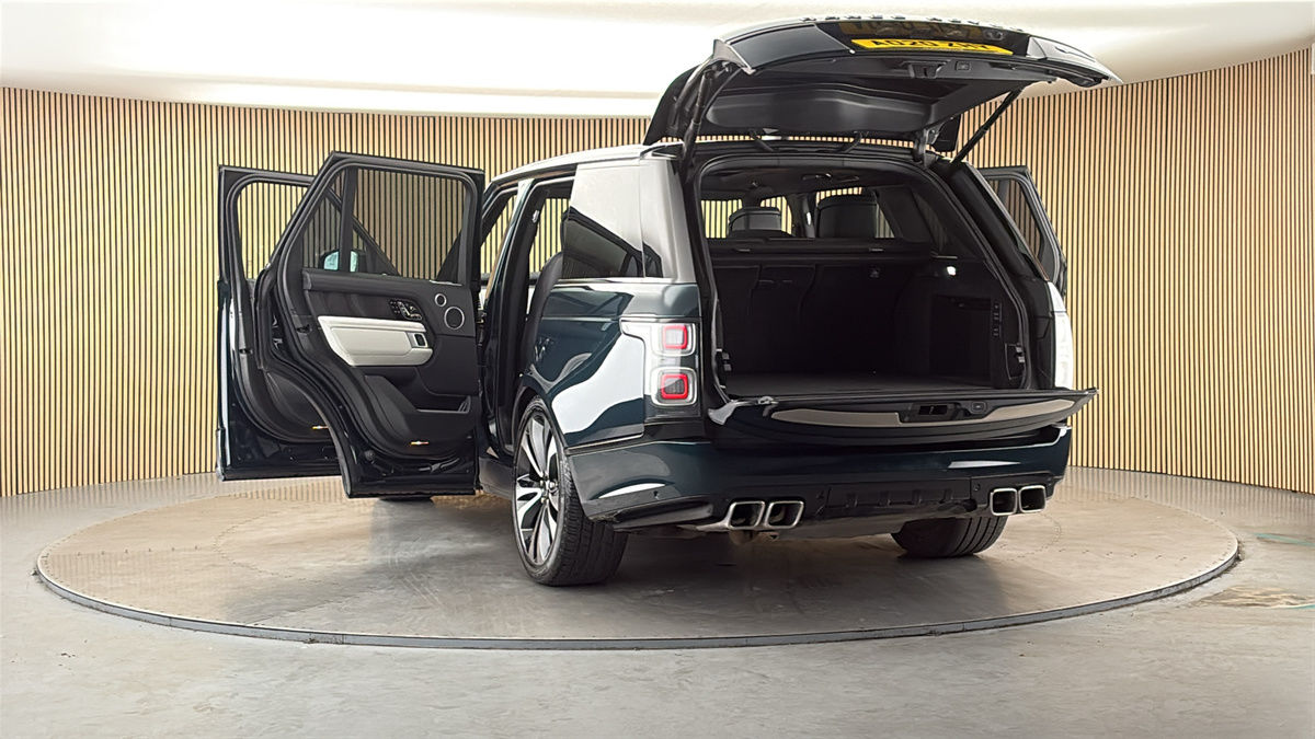 More views of Land Rover Range Rover
