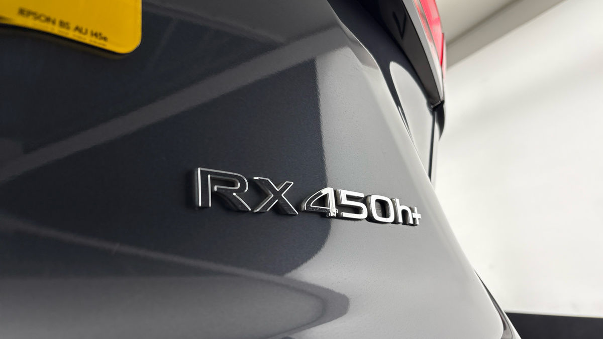 Lexus RX Image 42