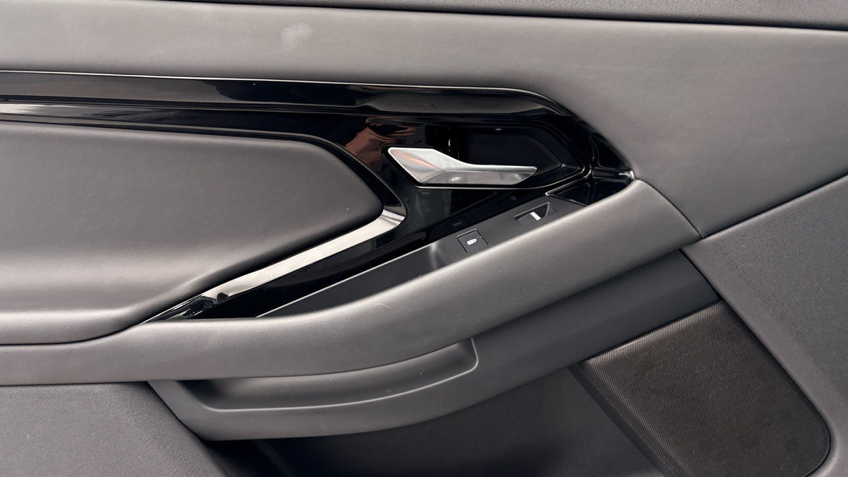 Land Rover Range Rover Evoque Image 19