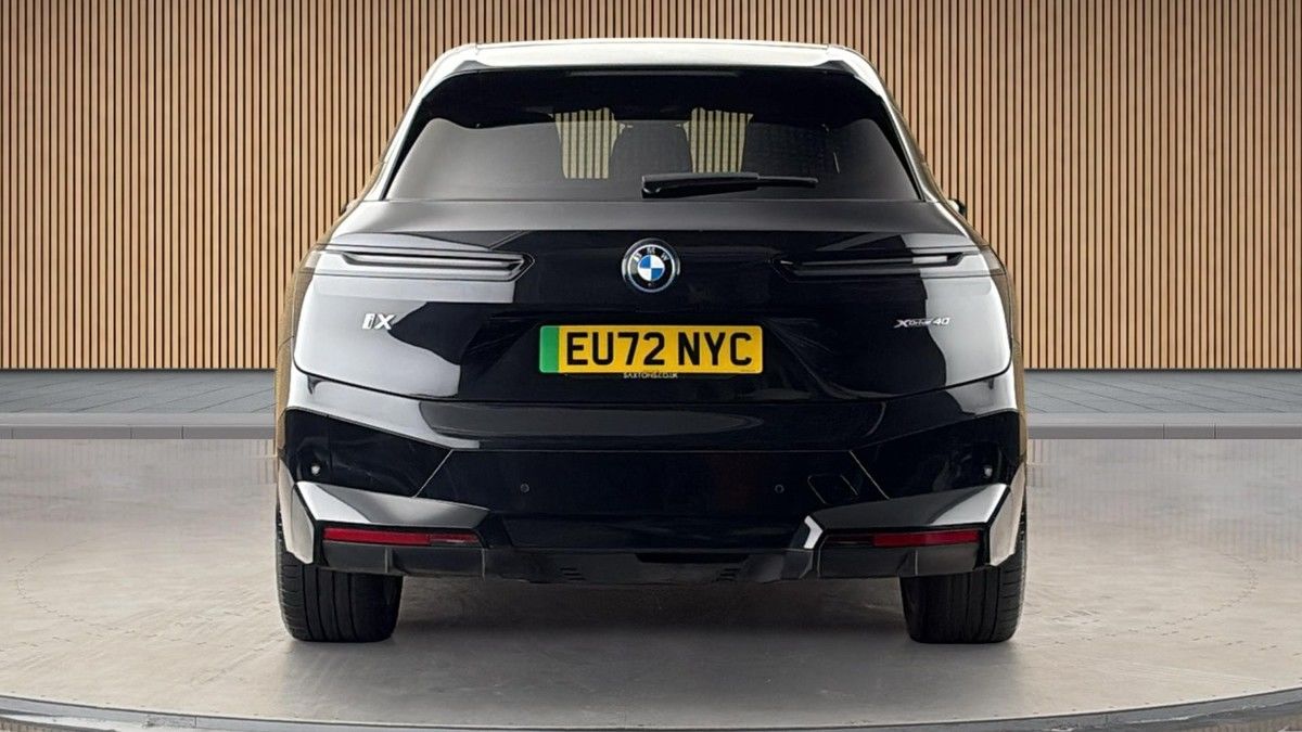 BMW iX Image 4
