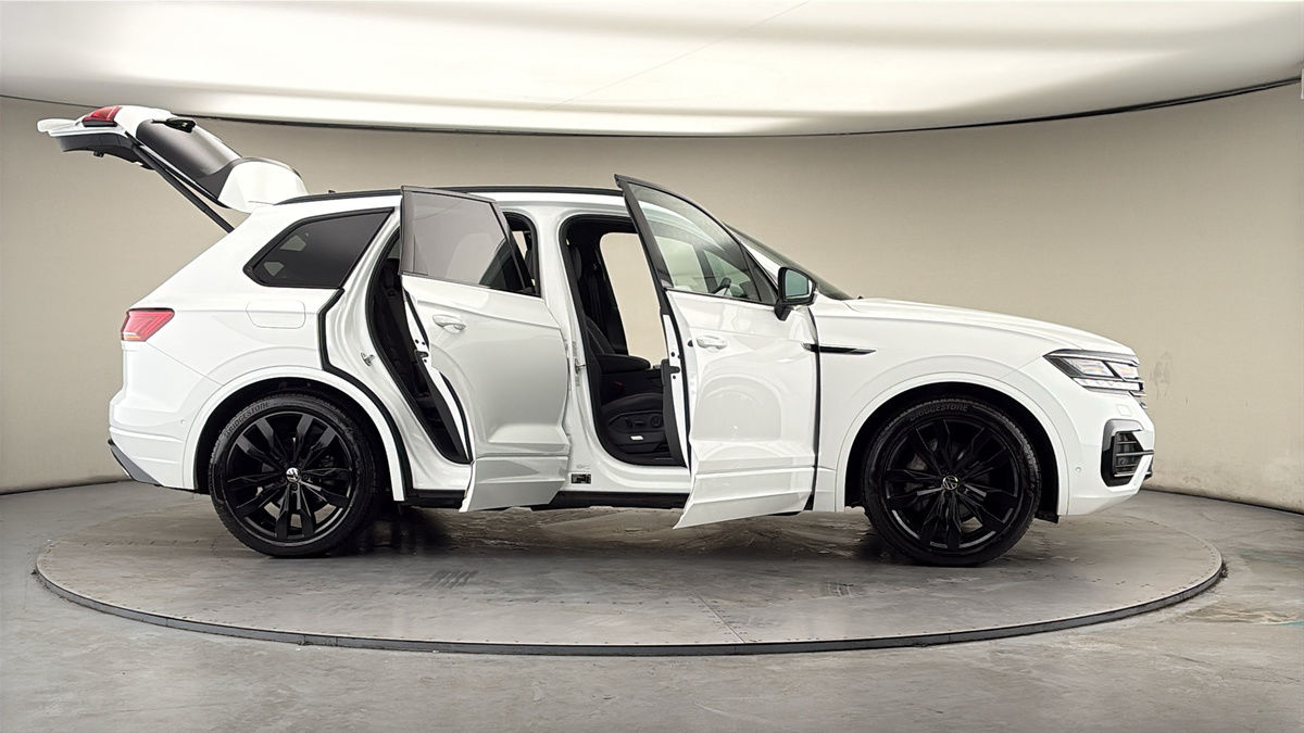 More views of Volkswagen Touareg