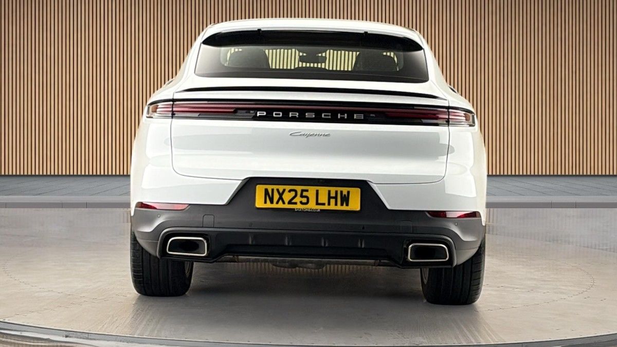 Porsche Cayenne Image 4