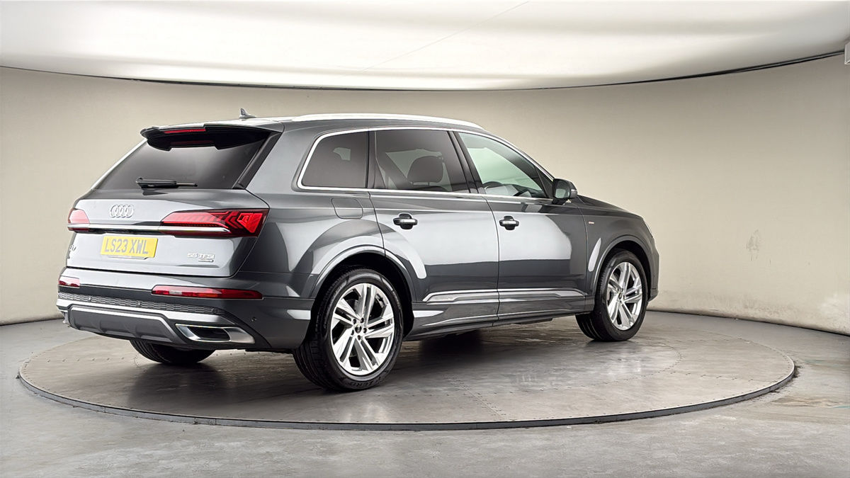 Audi Q7 Image 21