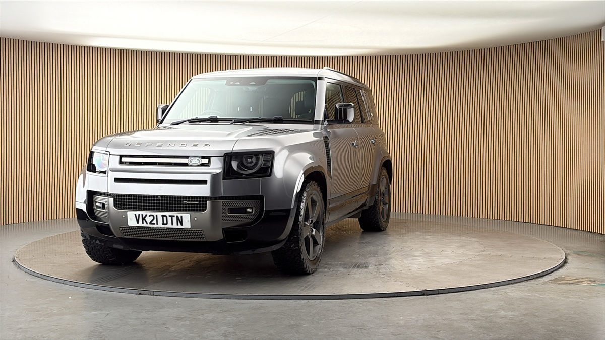 More views of Land Rover Defender 110