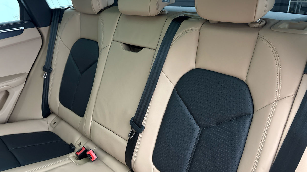 Porsche Macan Image 8