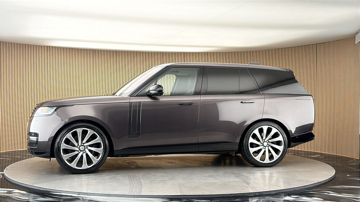 More views of Land Rover Range Rover