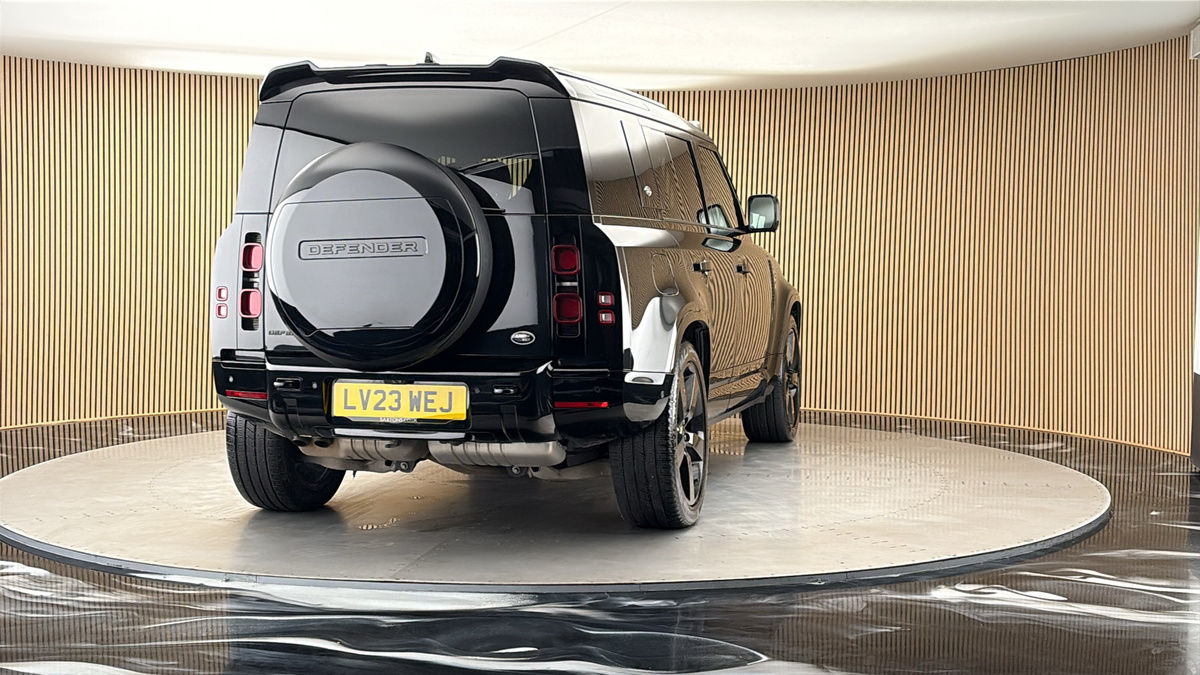 More views of Land Rover Defender 110