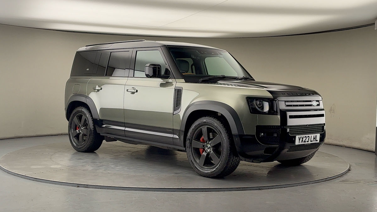 More views of Land Rover Defender 110