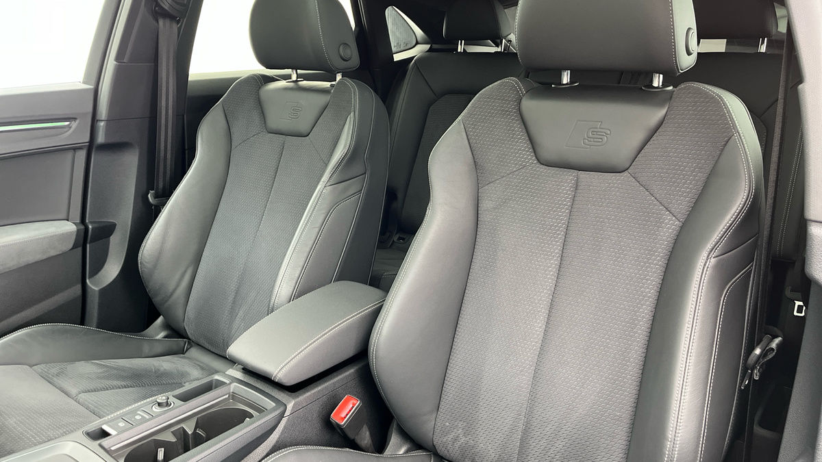 Audi Q3 Image 7