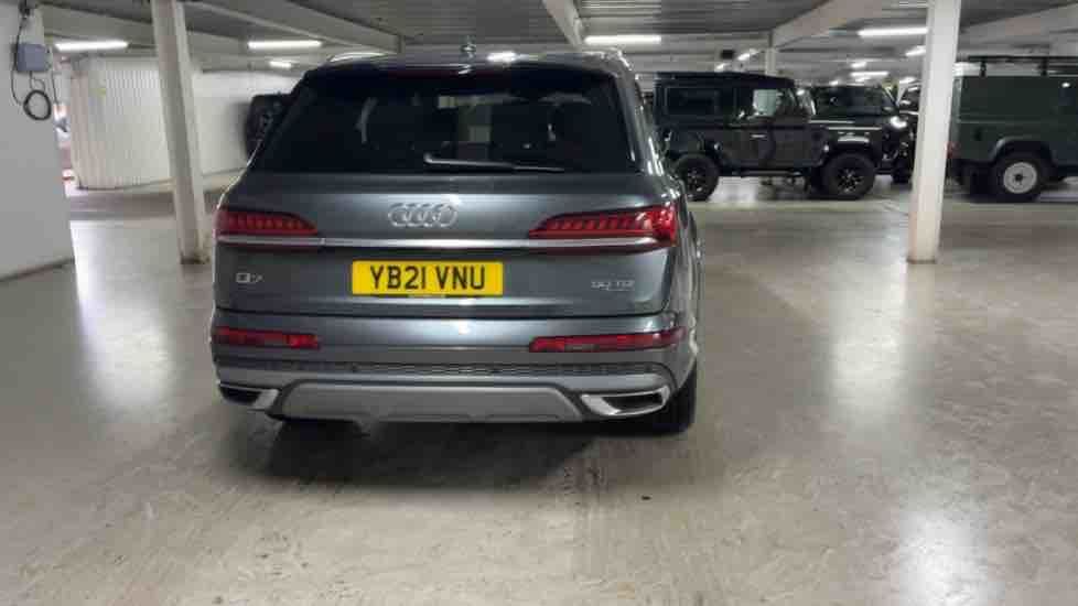 More views of Audi Q7