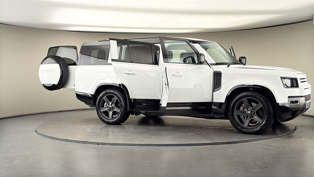 More views of Land Rover Defender 130