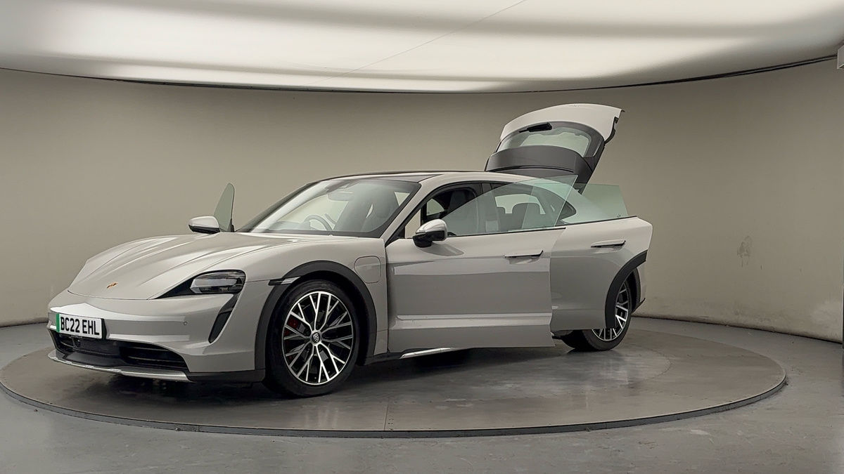 Porsche Taycan Image 22