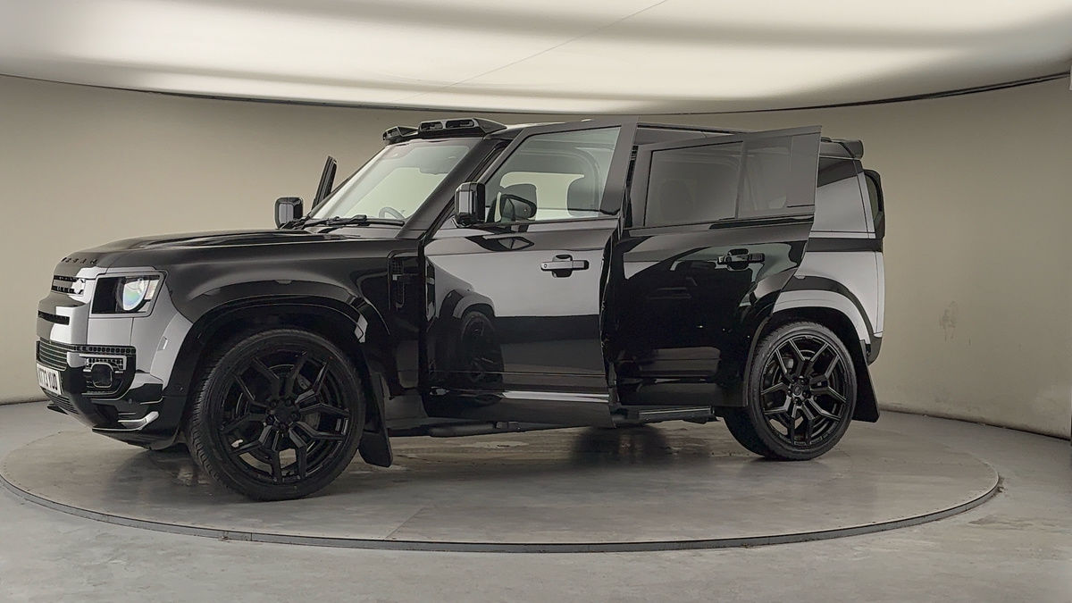 More views of Land Rover Defender 110