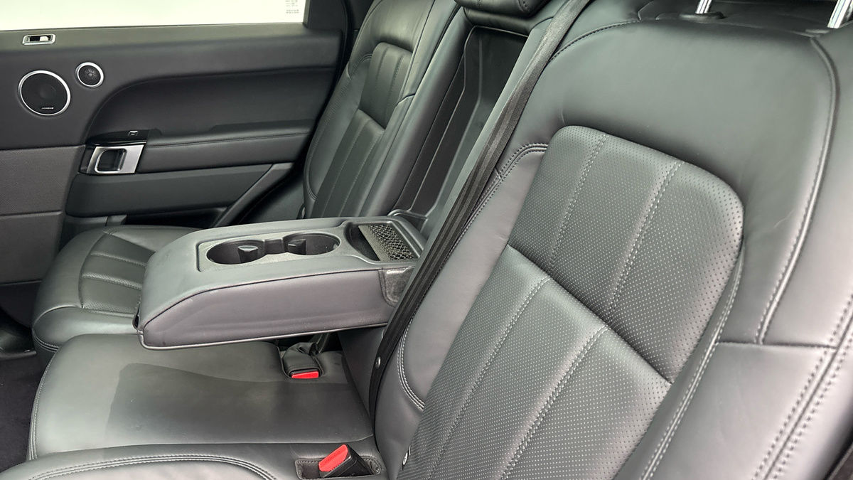 Land Rover Range Rover Sport Image 9