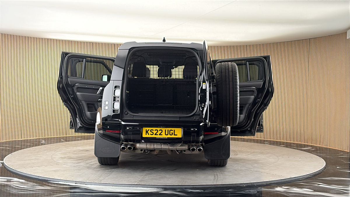 More views of Land Rover Defender 110