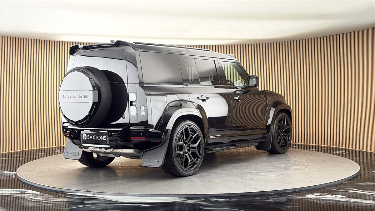 More views of Land Rover Defender 110