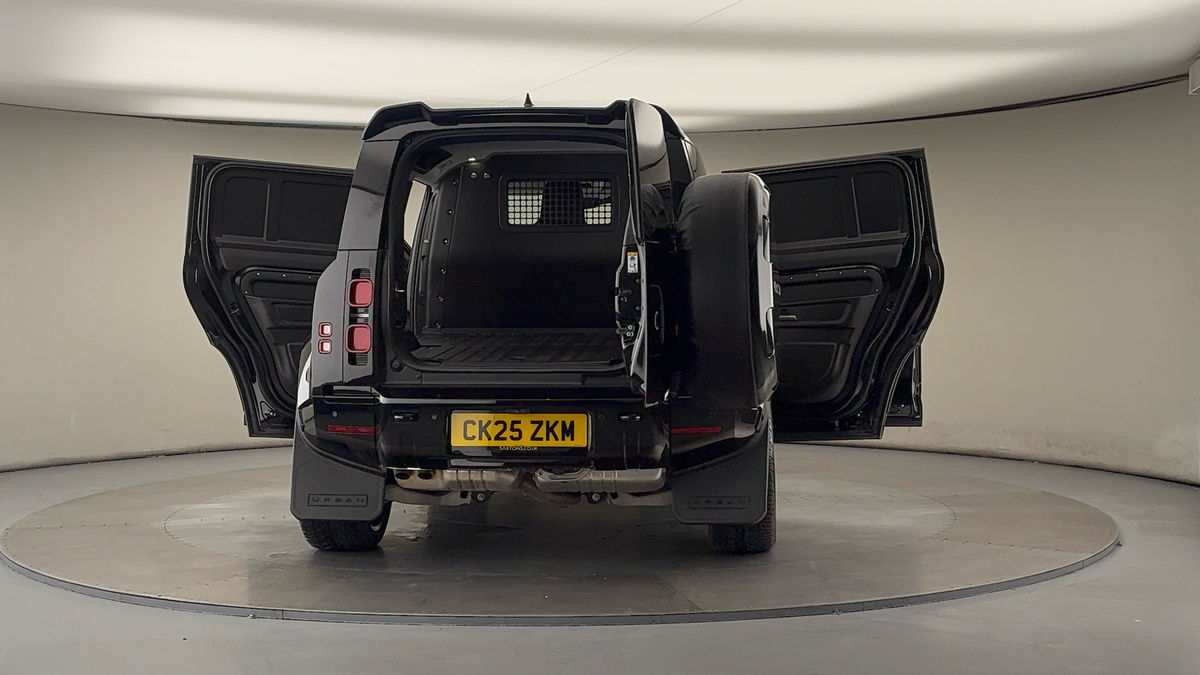 More views of Land Rover Defender 110