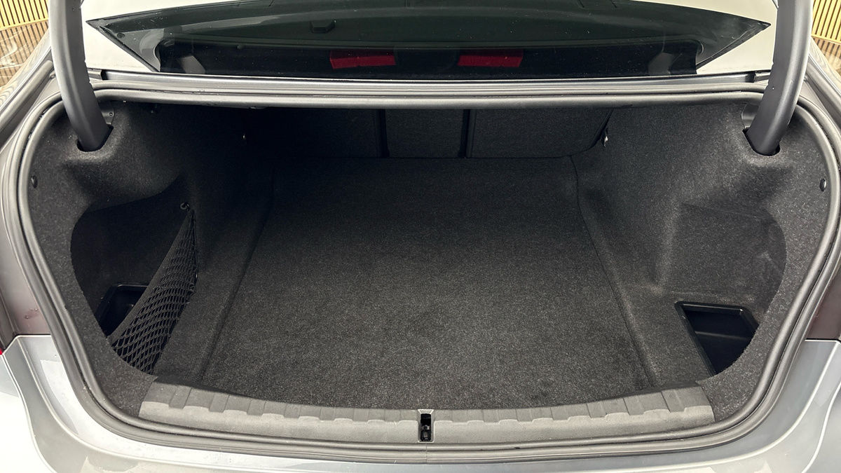 BMW 3 Series Image 11