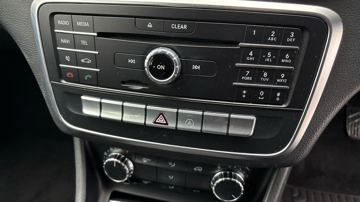 Mercedes-Benz GLA Image 9